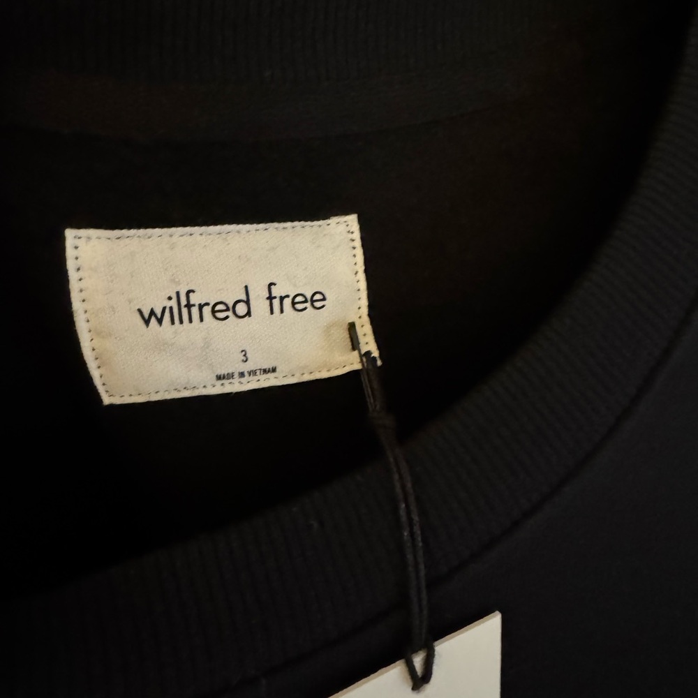 Wilfred Oversized Crew - Picture 9 of 9